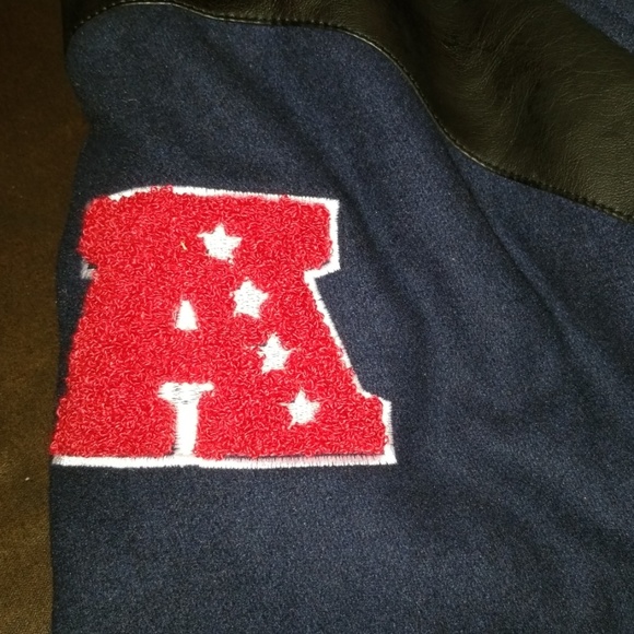 NFL Patriots Jacket - Picture 3 of 4